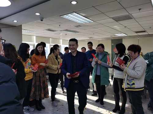九游娱乐Nineame官方网站体育集团发红包