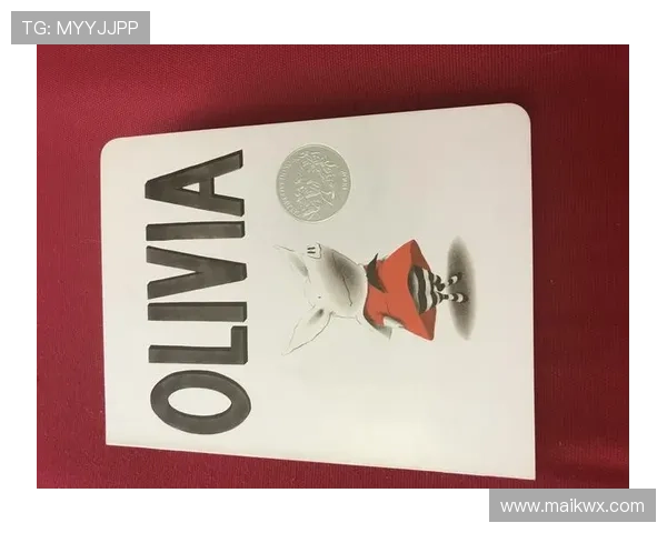 仲满家的冰箱里塞满了能量胶，连饮料都按训练时段分好标签