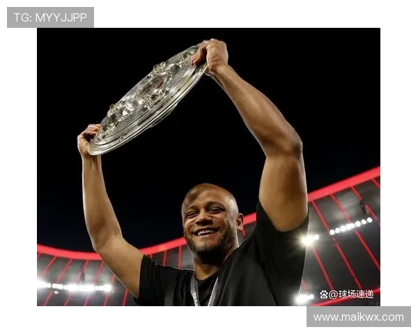 孔帕尼居然开起了豪车队，跟球场上的狠劲完全不一样啊！